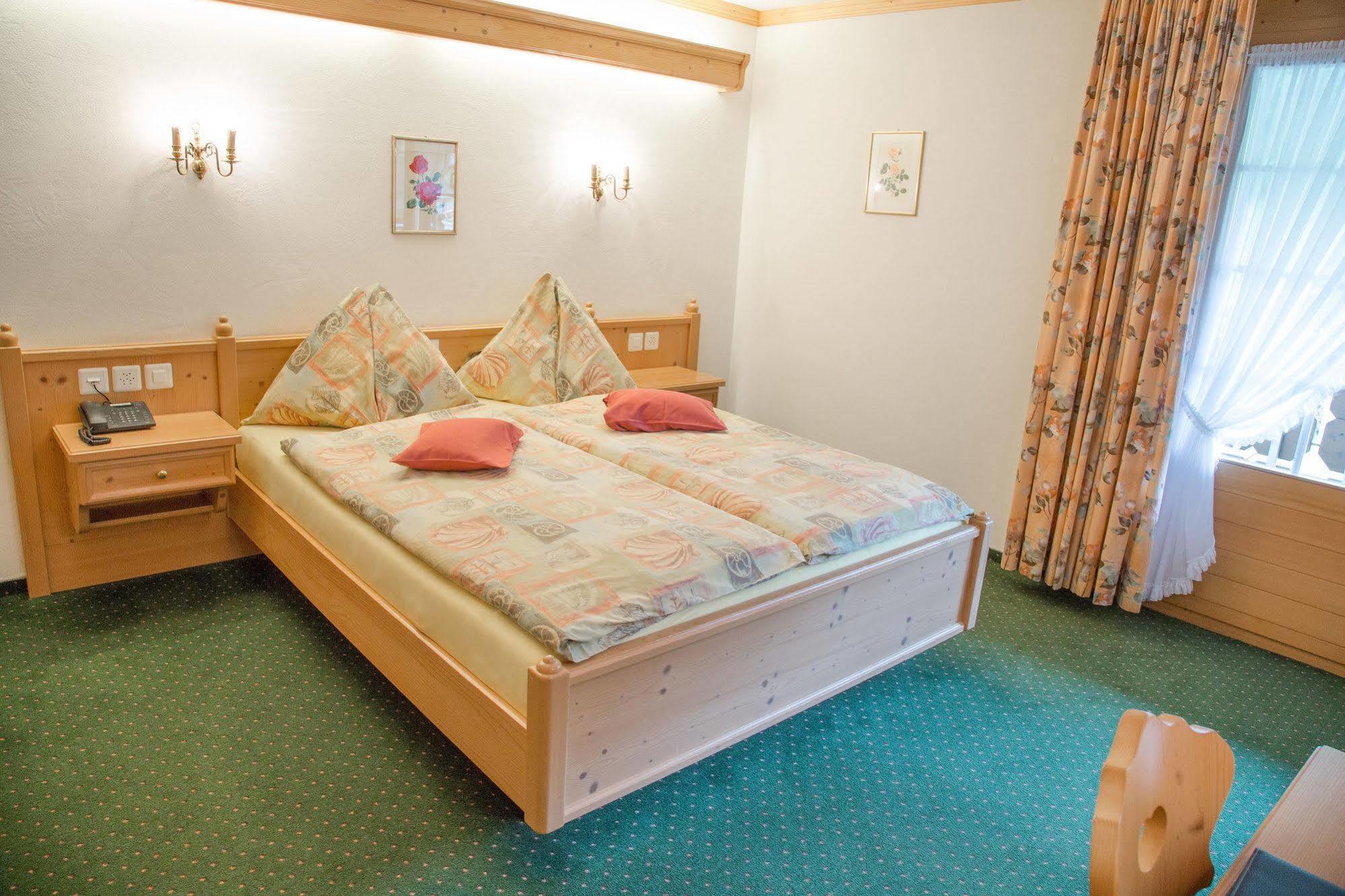 Hotel Simmenhof Ленк Екстериор снимка
