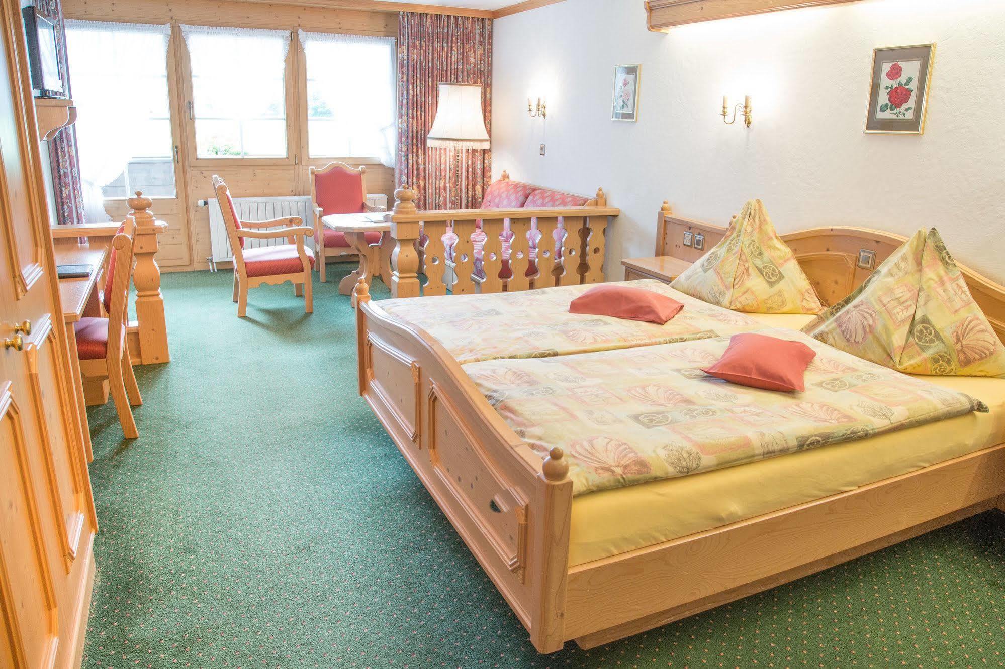 Hotel Simmenhof Ленк Екстериор снимка